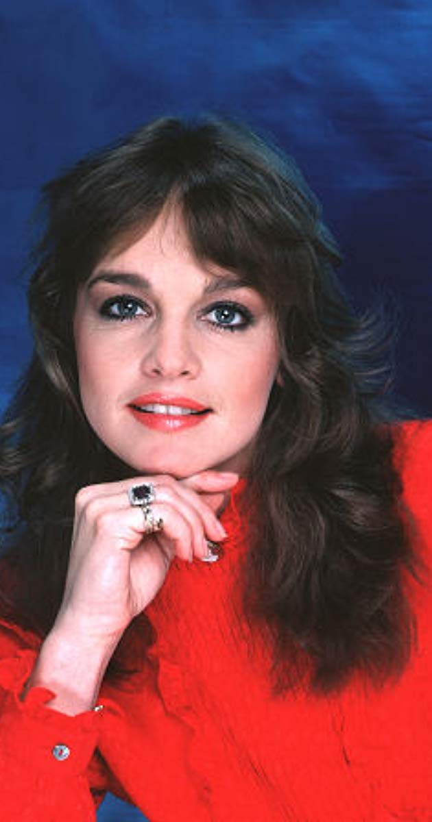 How tall is Pamela Sue Martin?